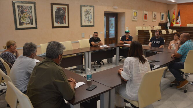 Encuentro del comité de empresa con el Ayuntamiento de Almonte.