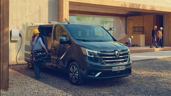 Renault completa la electrificación de su gama de industriales con el Trafic E-Tech