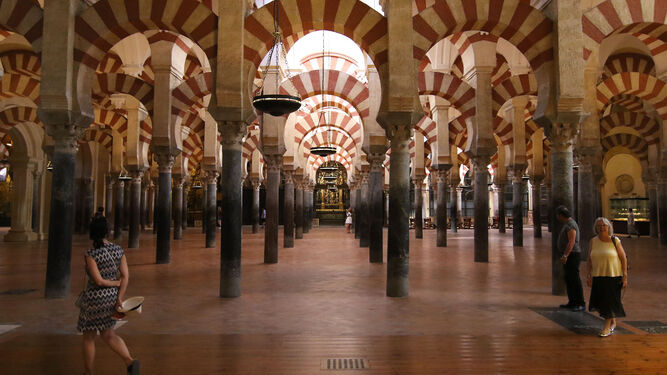 Córdoba y Málaga entre las ciudades más elegidas para escapadas este año