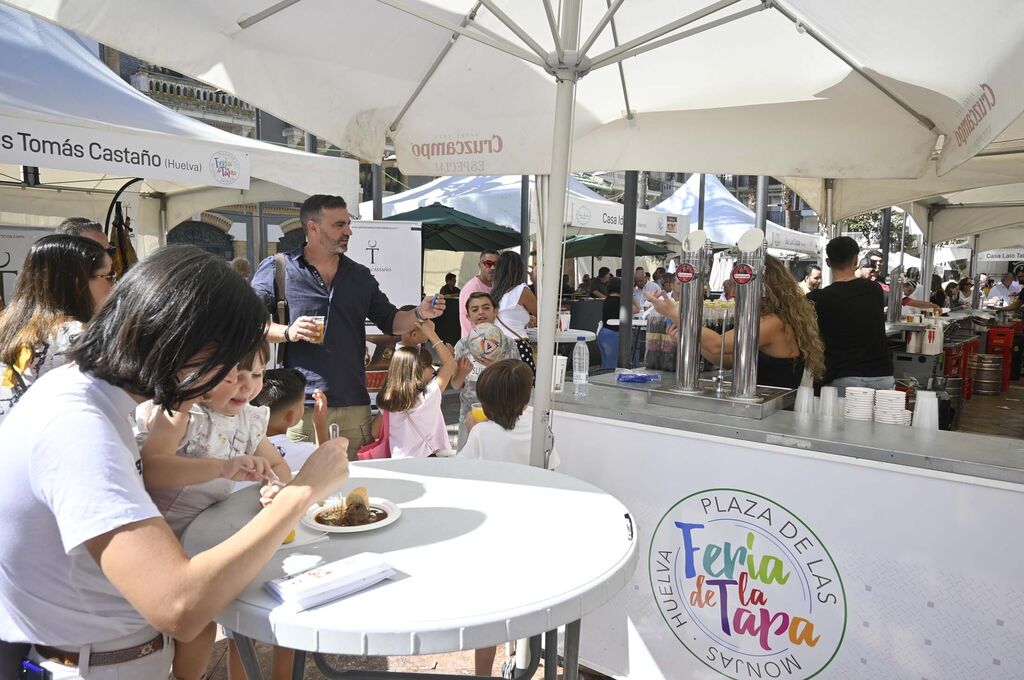 Ambientazo de s&aacute;bado en la Feria de la Tapa