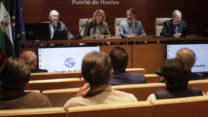 El Consejo de Navegación y Puerto apoya los proyectos de futuro del Puerto de Huelva