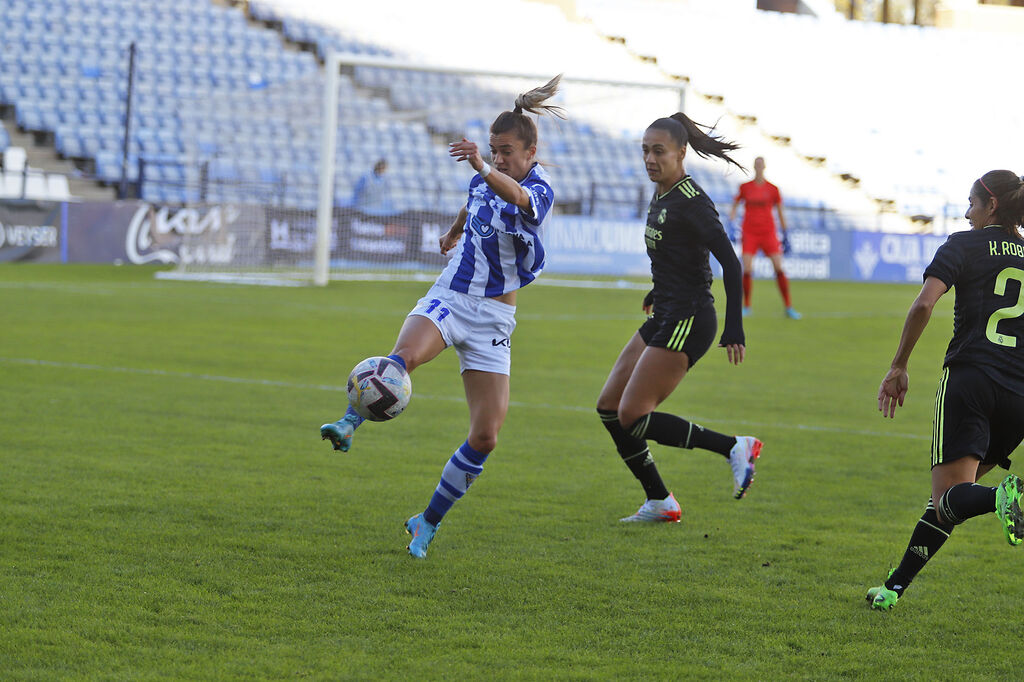 Im&aacute;genes del partido de futbol Femenino entre Sporting de Huelva y Real Madrid