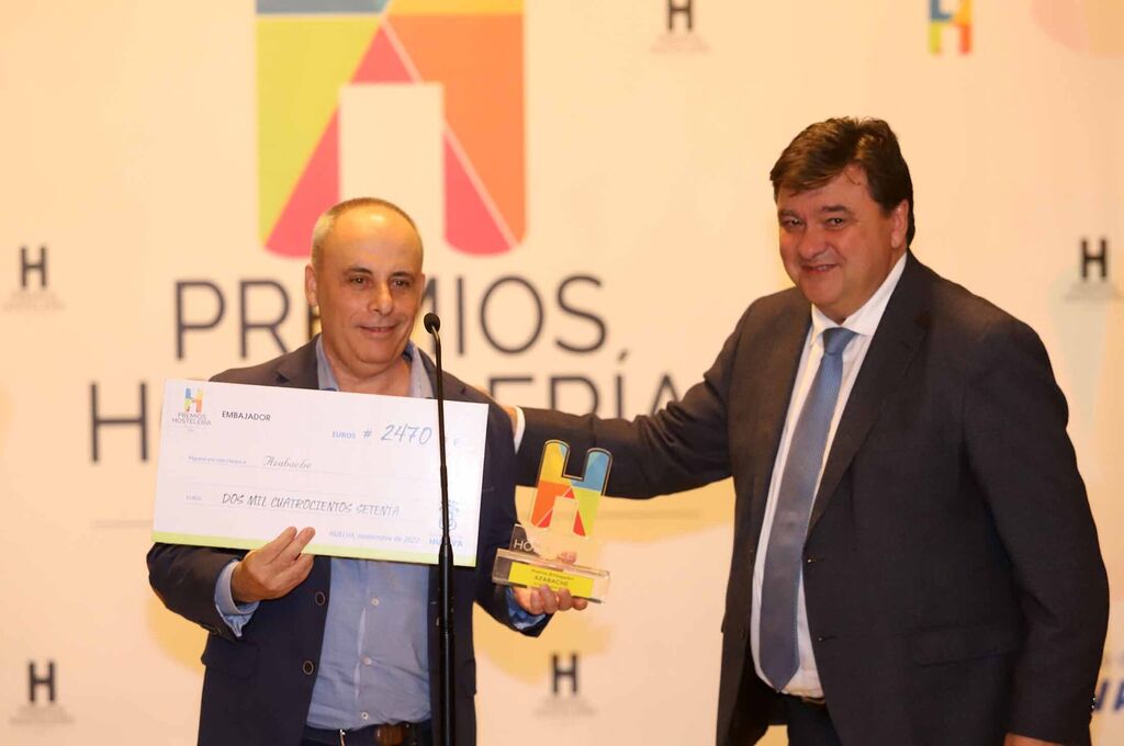 Entrega de los I Premios de Hosteler&iacute;a Ciudad de Huelva en im&aacute;genes