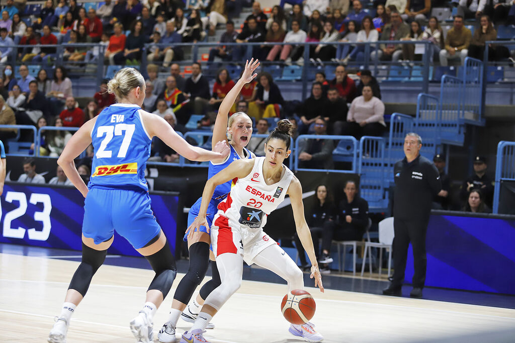 Im&aacute;genes del partido de la Selecci&oacute;n Espa&ntilde;ola femenina de baloncesto contra Islandia en Huelva