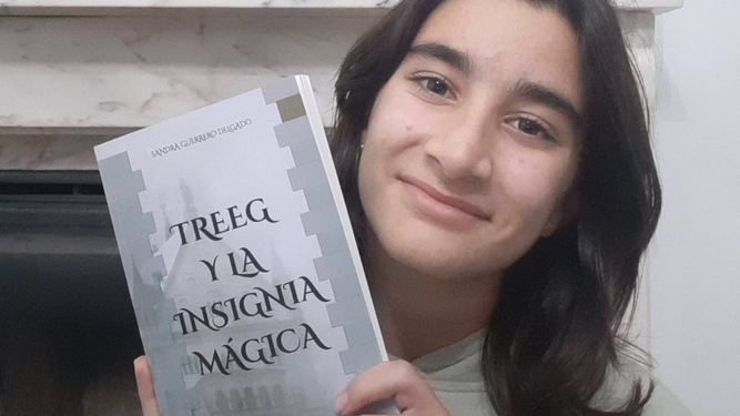 Una niña de Huelva publica su primer libro de ficción con solo 12 años