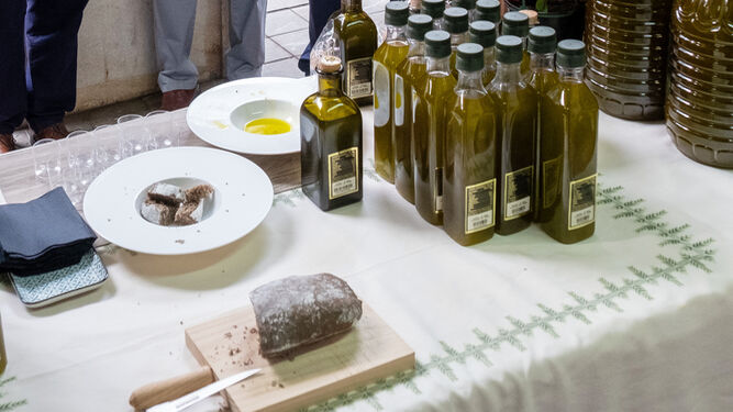 Diputación convoca el  Premio al mejor aceite de oliva virgen de la provincia de Huelva