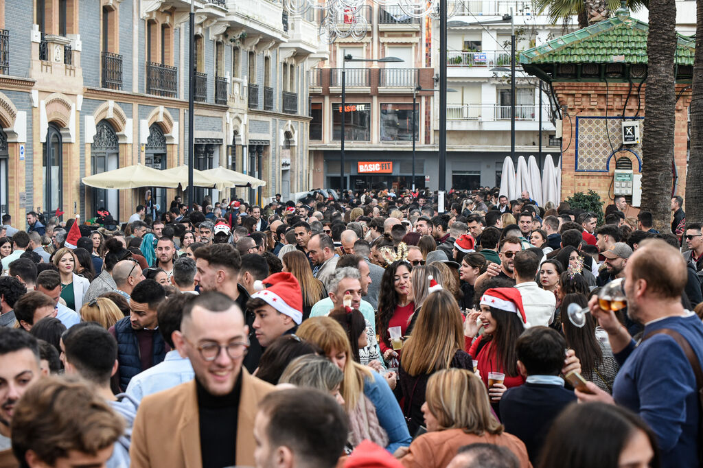 Im&aacute;genes de las celebraciones en el centro de Huelva la tarde del 24