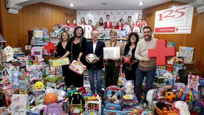 El Puerto de Huelva suma fuerzas con  ‘Huelva es Solidaria' y Cruz Roja