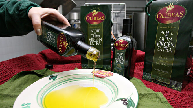 Llévate gratis uno de los mejores aceites de oliva de Huelva: Olibeas, auténtico oro líquido y el más premiado / ALBERTO DOMÍNGUEZ