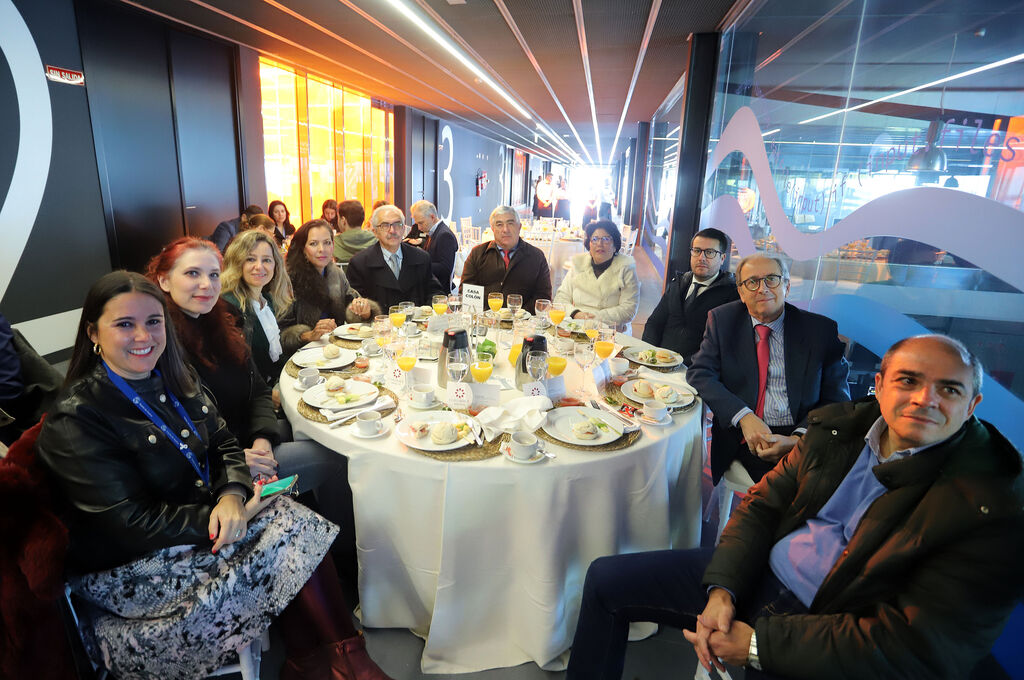 Im&aacute;genes del desayuno-coloquio con Antonio Sanz en el Foro Joly Andaluc&iacute;a celebrado en la Lonja de la Innovaci&oacute;n del Puerto de Huelva