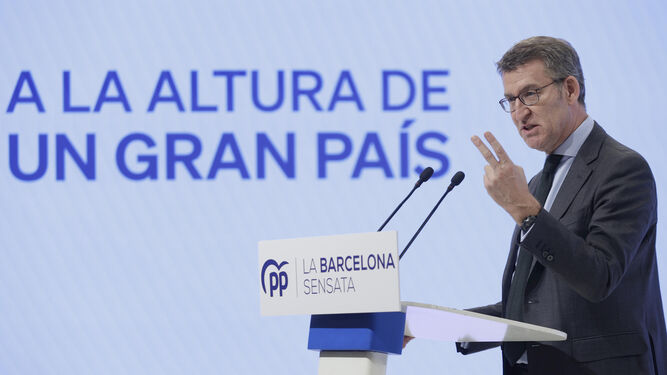 El presidente del PP, Alberto Núñez Feijóo, en Barcelona.