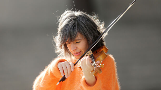 La violinista francesa Amandine Beyer.