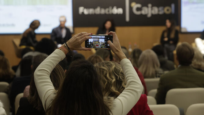 La Fundación Cajasol acoge la presentación del libro 'Por un poder andaluz' de José Luis de Villar