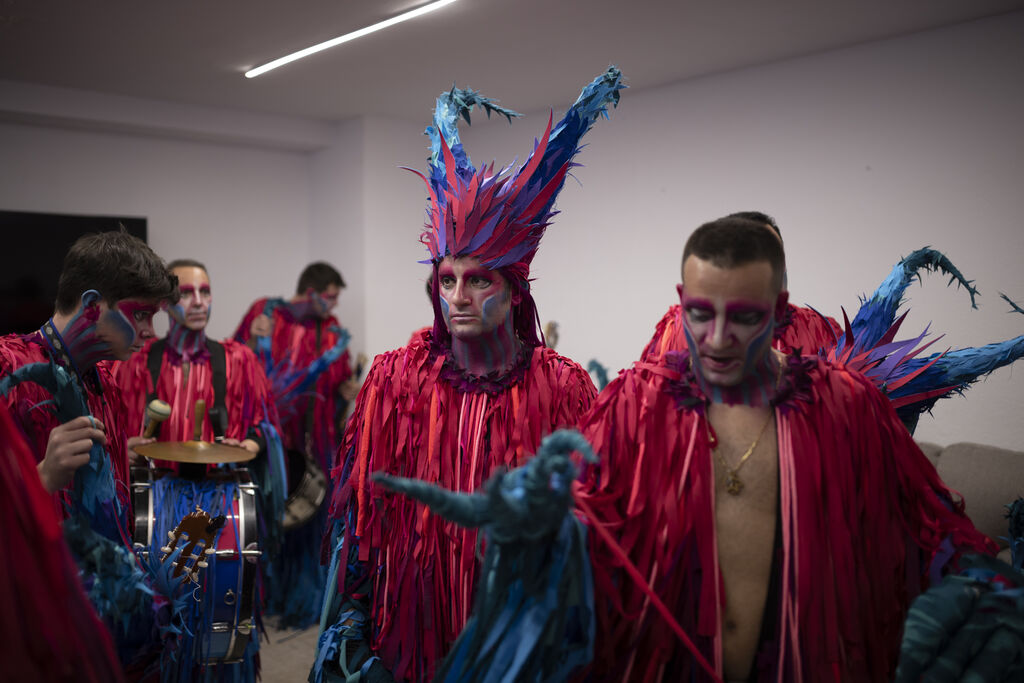 La tercera jornada de semifinales del Carnaval de Huelva, en im&aacute;genes