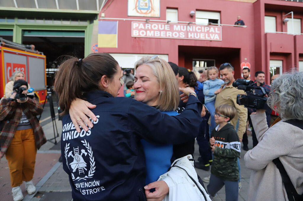 Im&aacute;genes del emotivo regreso de los Bomberos de Huelva tras sus labores de rescate en Turqu&iacute;a