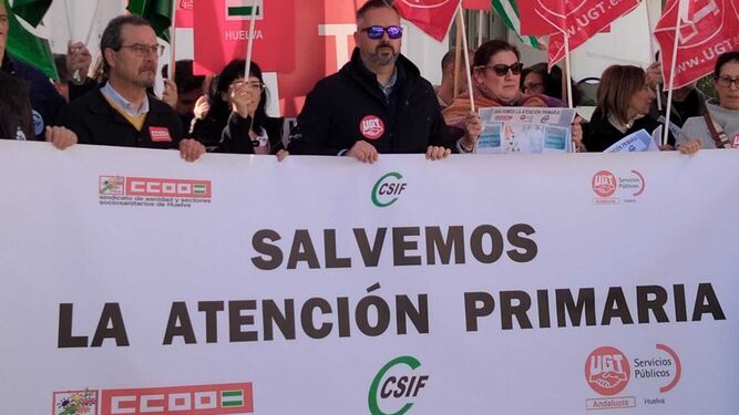 Los sindicatos piden "solución negociada a la grave situación" de la primaria y retirar la orden que "privatiza consultas"