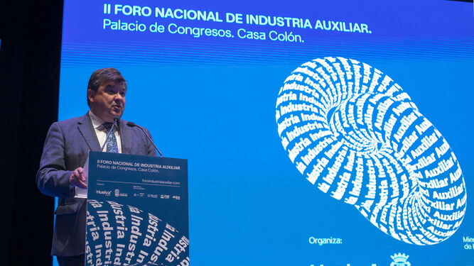 Gabriel Cruz inaugura el Foro Nacional de la Industria Auxiliar.