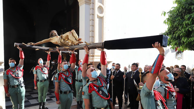 La Legión en Huelva portando al Cristo de la Vera+Cruz el pasado Sábado de Pasión.