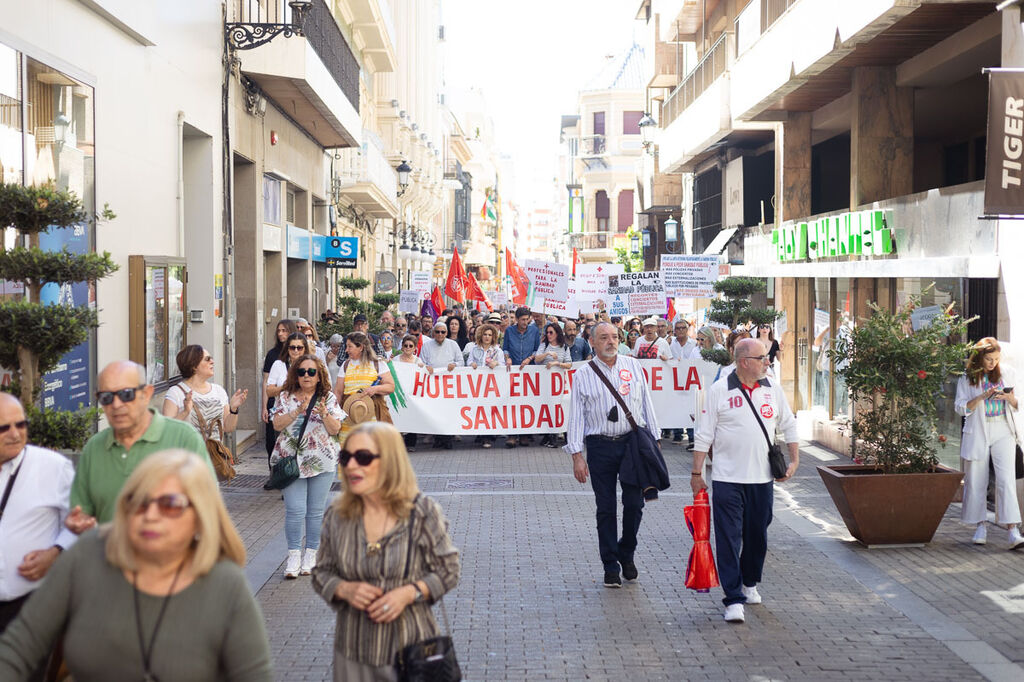 Im&aacute;genes de la manifestaci&oacute;n por la sanidad p&uacute;blica en Huelva