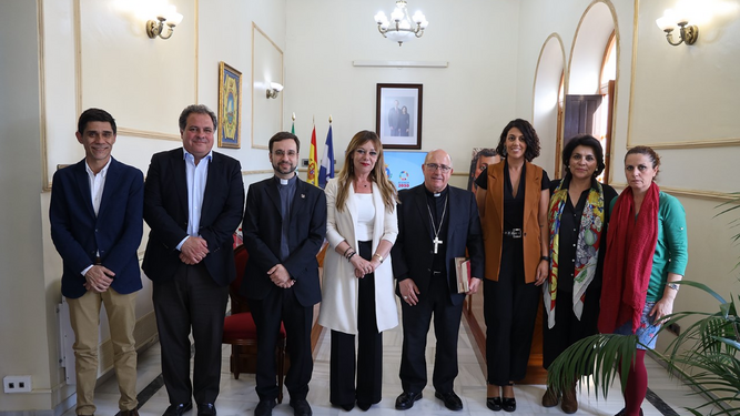 Visita del obispo de Huelva a San Juan del Puerto.