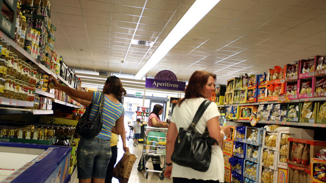 Los supermercados que abren Jueves y Viernes Santo en Huelva