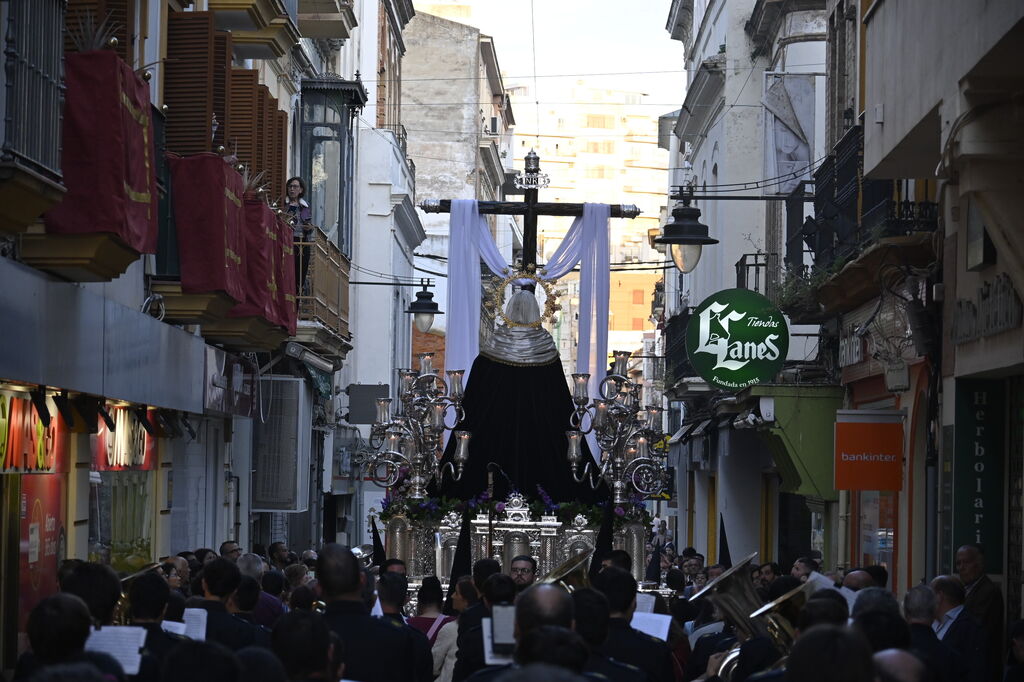 La Hermandad de la Buena Muerte de la Semana Santa de Huelva 2023, en im&aacute;genes