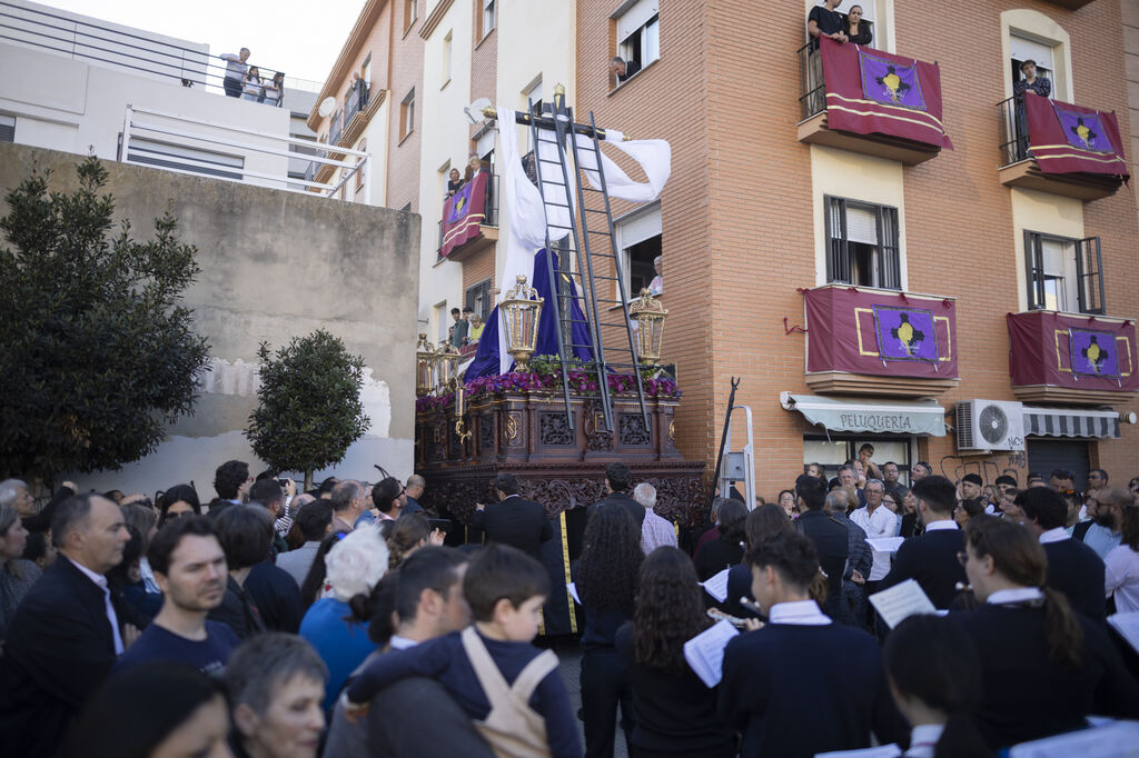 La Hermandad del Santo Entierro de la Semana Santa de Huelva 2023, en im&aacute;genes