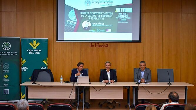 La Universidad de Huelva acoge unas jornadas sobre control y gestión de calidad de empresa cooperativas