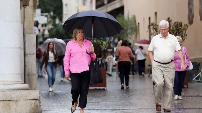 Día lluvioso en Huelva capital.