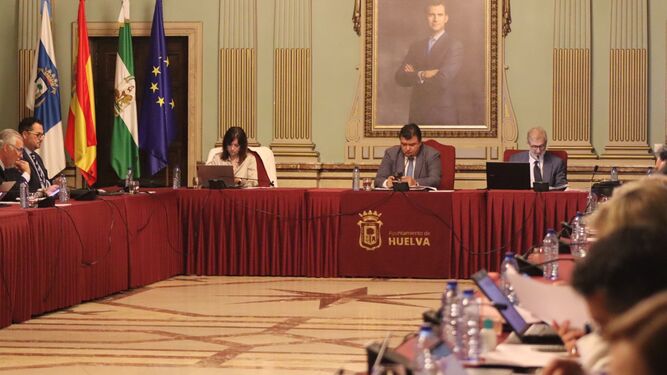 El Pleno del Ayuntamiento de Huelva consolida una importante mejora en materia fiscal para favorecer la equidad