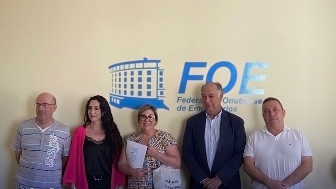 Elecciones Municipales Huelva 2023: Mónica Rossi propone una 'tasa Amazon' para cuidar y proteger al pequeño comercio