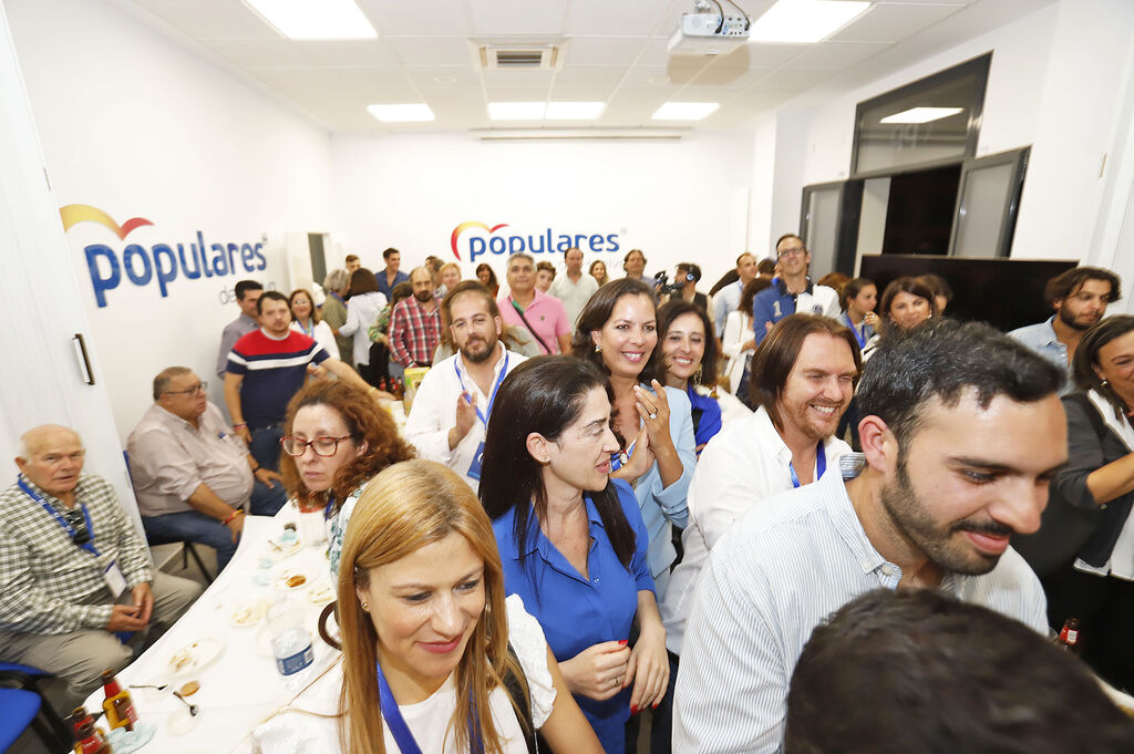 Elecciones 2023: Im&aacute;genes de la celebraci&oacute;n por la vitoria de Pilar Miranda en las elecciones Municipales de Huelva