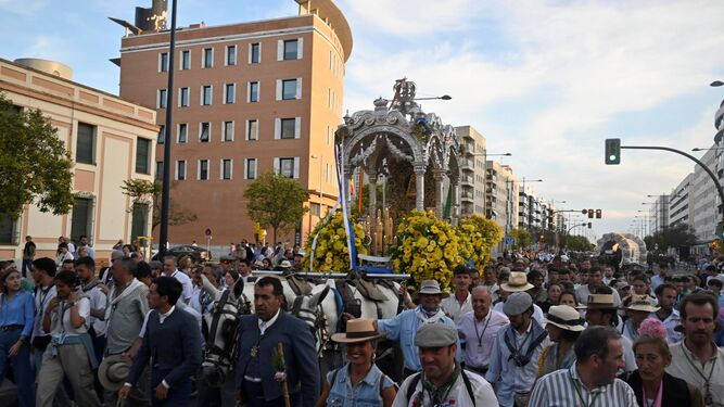 La Hermandad de Huelva en la avenida de la Ría.