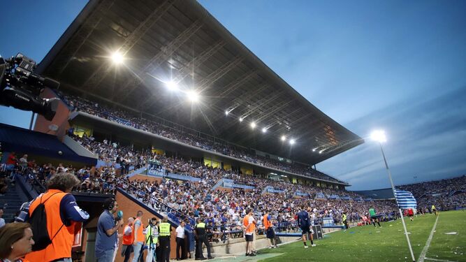 El estadio Nuevo Colombino el día del ascenso del Recre a Primera Federación.