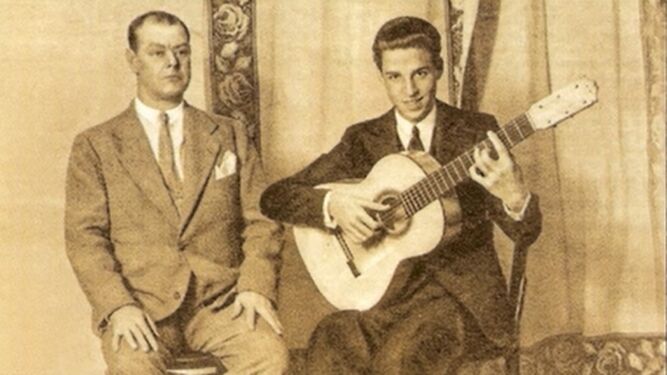 Una de las fotos más conocidas de Cepero, acompañado por el joven guitarrista Luis Maravillas, en 1930.