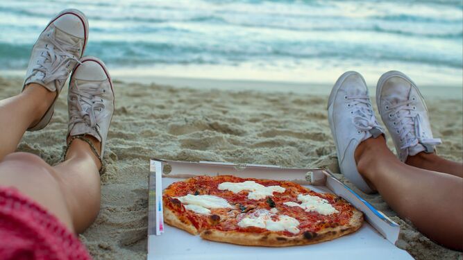 La playa de Huelva donde encontrarás las mejores pizzerías de la provincia