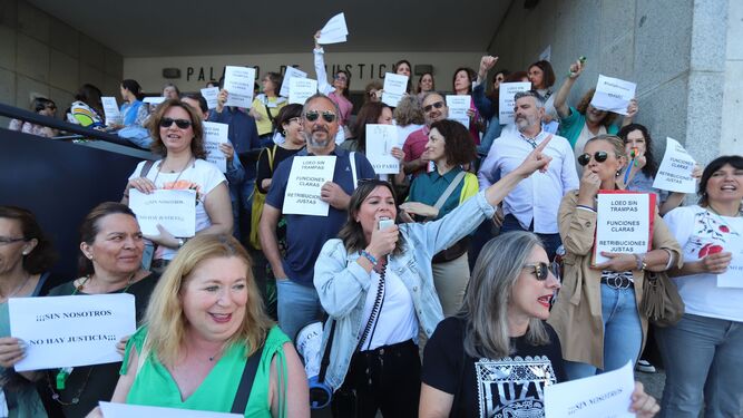Protesta de empleados de Juticia en Huelva.
