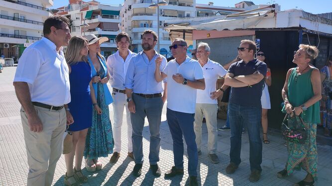 Iván Espinosa de los Monteros en Punta con los candidatos por Huelva de Vox.