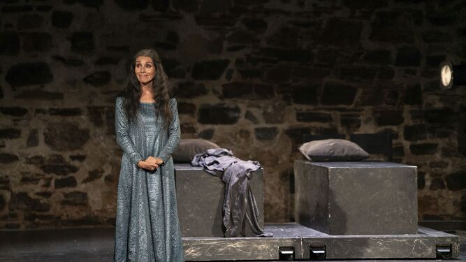 Ana Belén durante una representación de 'Romeo y Julieta despiertan'.