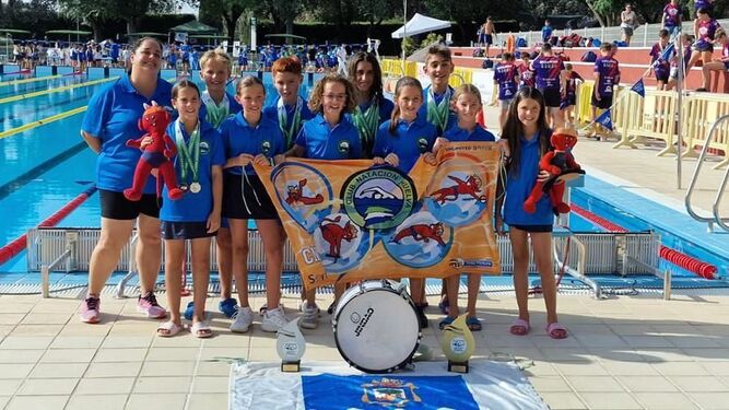 Nadadores del Club Natación Huelva.