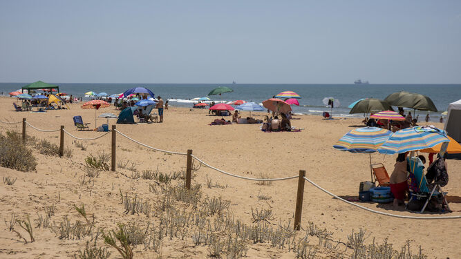 La playa de El Espigón, reconocida en la Guía de Playas Accesibles