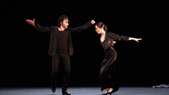 Marco Vargas y Cloe Brulê en un espectáculo de danza