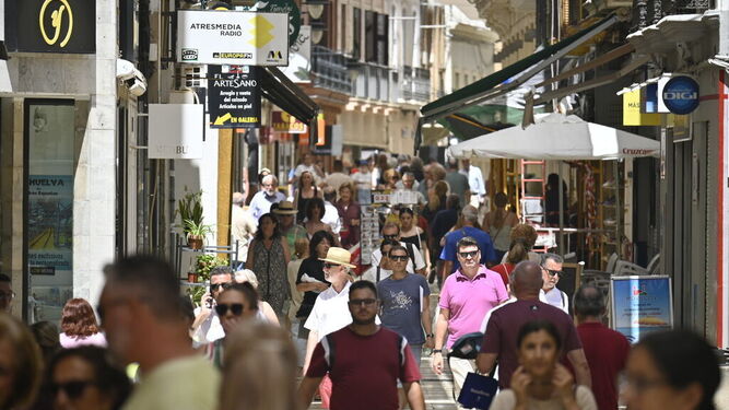 La población de Huelva sigue aumentando por la llegada de extranjeros.