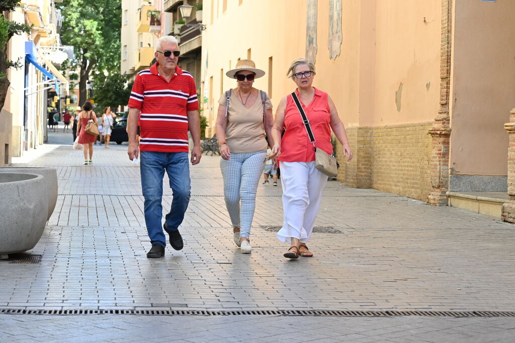 Las mejores im&aacute;genes de este s&aacute;bado de intenso calor en las calles de Huelva