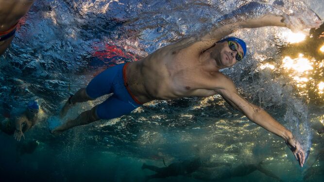 El nadador Rubén Gutiérrez alcanza el medio millar de pruebas en aguas abiertas
