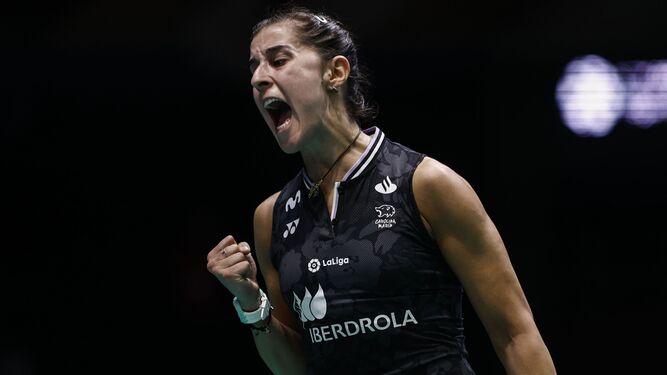 Carolina Marín celebrando que ha ganado el partido.