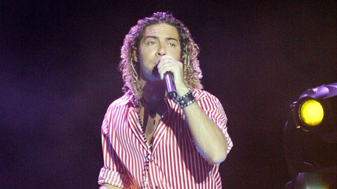 David Bisbal durante el concierto en Punta Umbría.