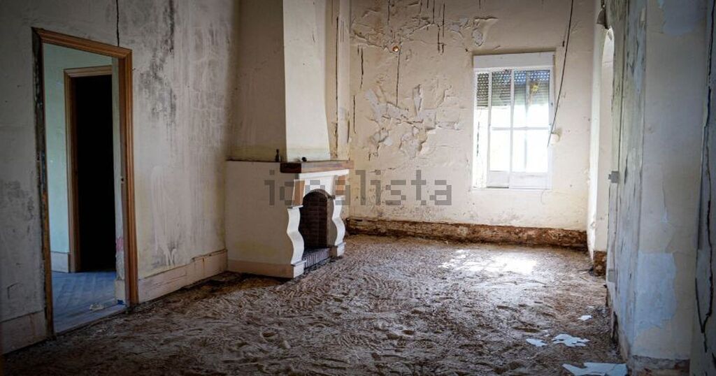 Una casa palaciega abandonada en Ayamonte en venta por casi 2 millones de euros