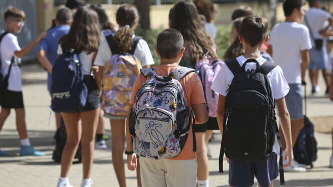Comienza el instituto en Huelva: por primera vez en la historia habrá 110 estudiantes menos matriculados