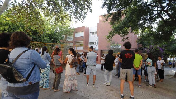 Polémica en un colegio de Huelva: necesitan con urgencia a un maestro para una clase "problemática"